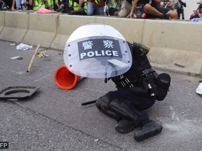 Hong Kong police families call for independent inquiry into protest clashes