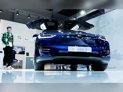 Tesla shares soar 40% after analyst says firm’s value could hit $1.3tn