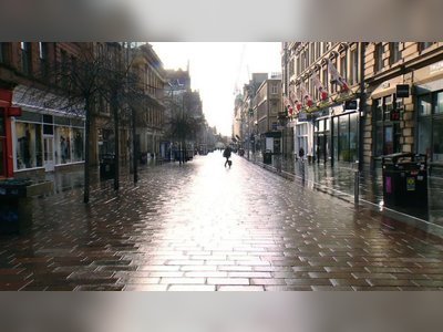 Covid in Scotland: Streets empty on day one of level 4 lockdown