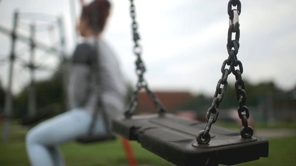 Covid: Social workers fear a 'generation of traumatised children'