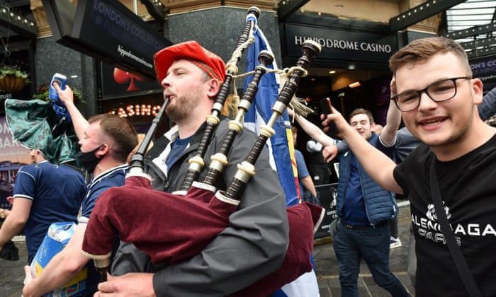 Bring the noise! Tartan Army descends on London ahead of Scotland v England