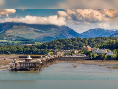 Wales and Cumbria top UK summer destination list, survey finds