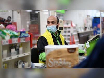 Don't allow shop abuse to worsen, retail bosses urge PM