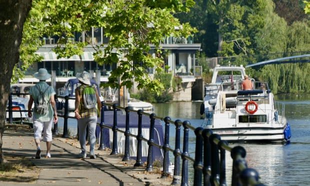 UK weather: parts of England could hit 30C before arrival of thunderstorms