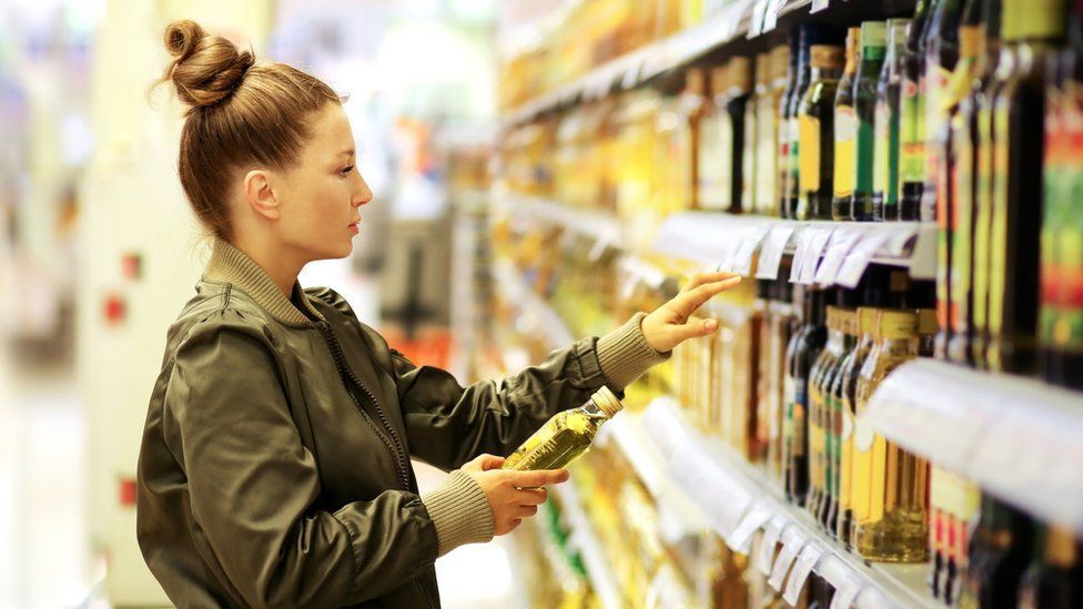Supermarkets set limits on sale of cooking oil