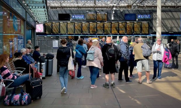 ScotRail to hold talks with union in effort to resolve pay dispute