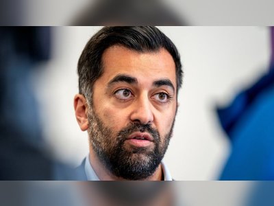 Humza Yousaf calls on Suella Braverman to resign over protests