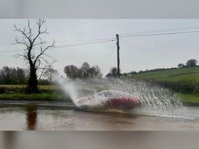 Storm Debi: Warning over gale force winds and heavy rain